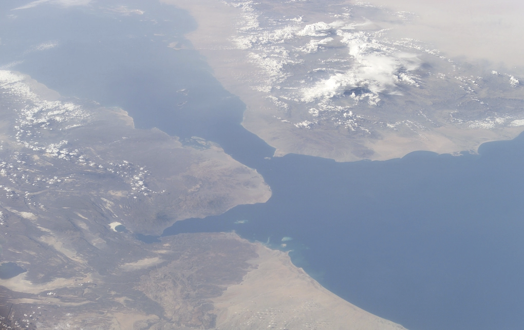 Eo biển Bab el-Mandeb nhìn từ không gian. Ảnh: Wikipedia/ISS